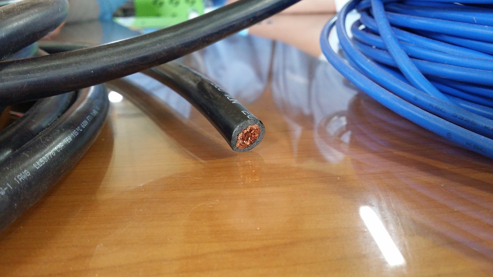 【建設業】ケーブル・電線管の種類