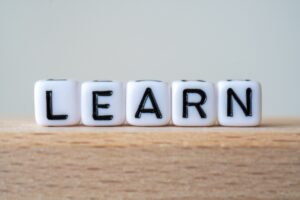 エビングハウスの忘却曲線から学ぶ復習のタイミングの重要性