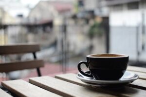 【2022年】有名カフェ15社のコーヒー１杯の料金比較ランキング